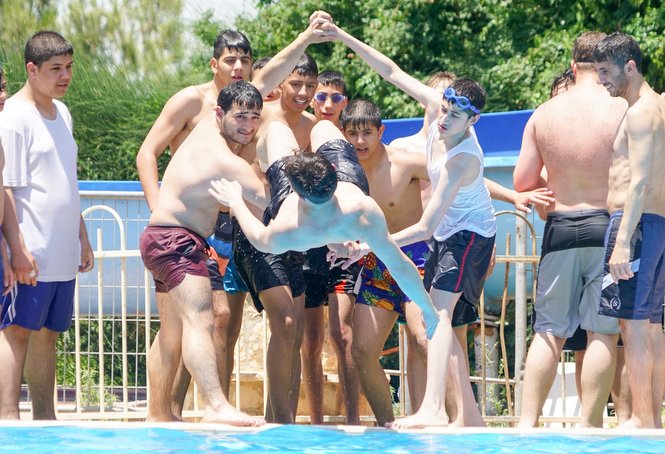 Avec des températures diurnes ici à Jérusalem tournant autour de 23°c durant la semain...